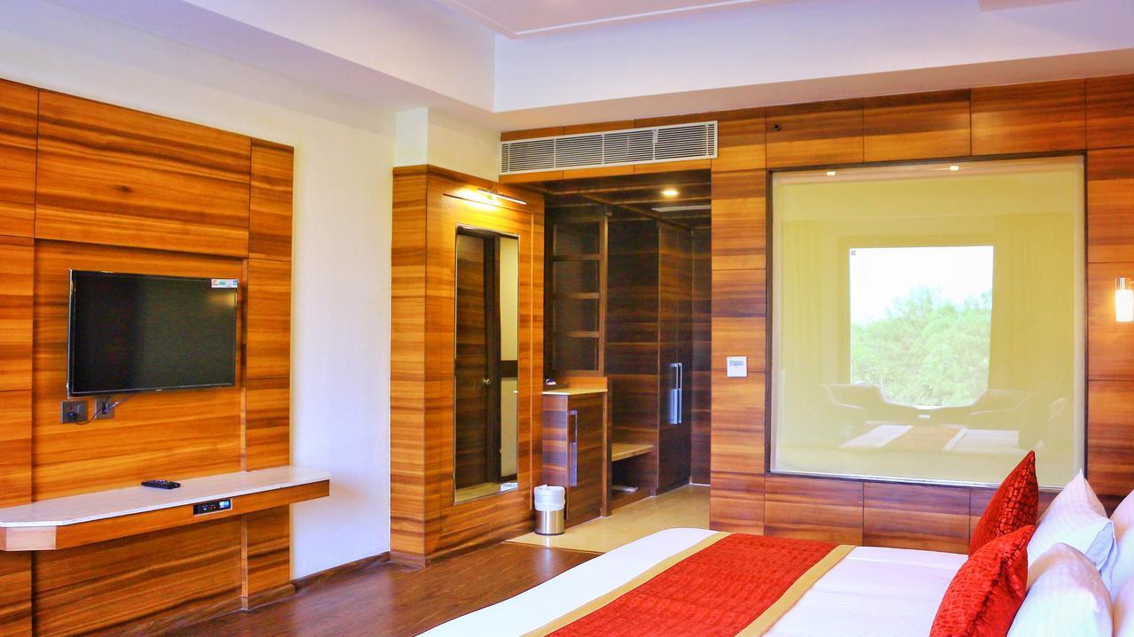 City Park Resort Bahadurgarh Exterior photo